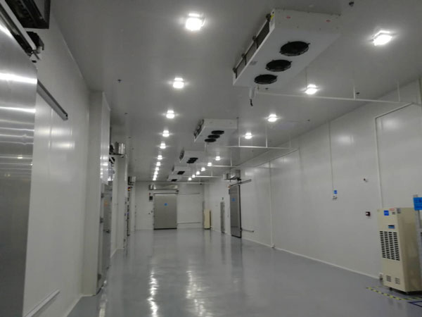 醫(yī)院建設(shè)1200立方藥房冷藏庫安裝費用價格是多少？
